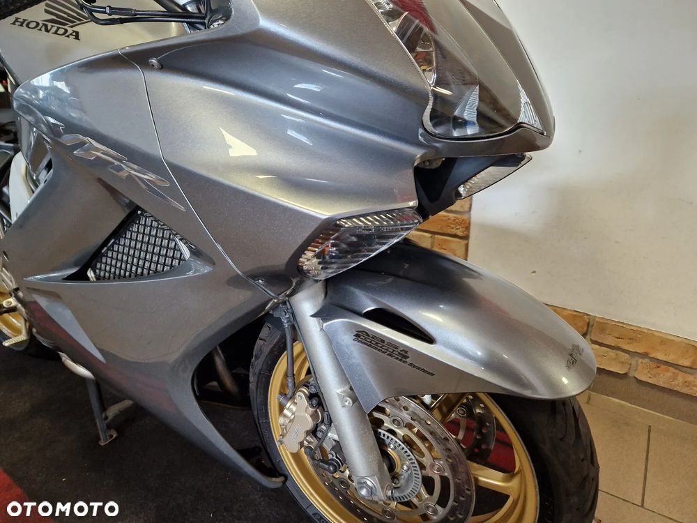 Honda VFR - 39