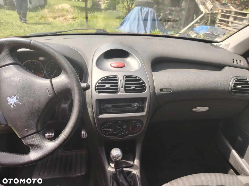 Peugeot 206 - 10