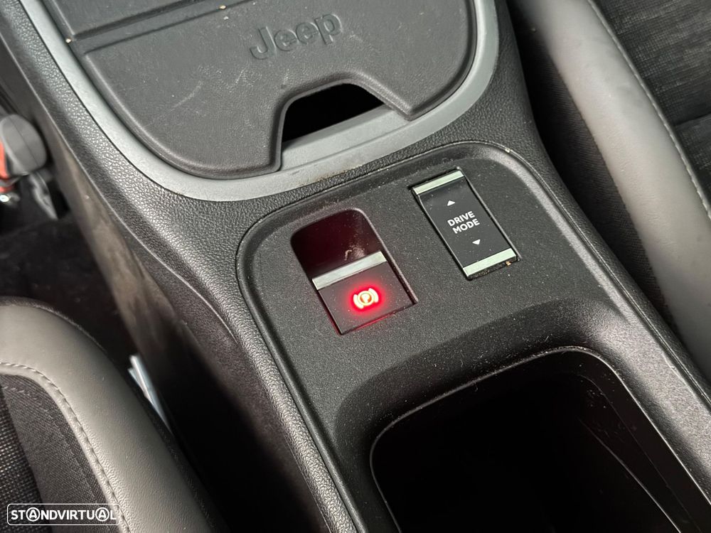 Jeep Avenger 54 kWh Longitude - 17