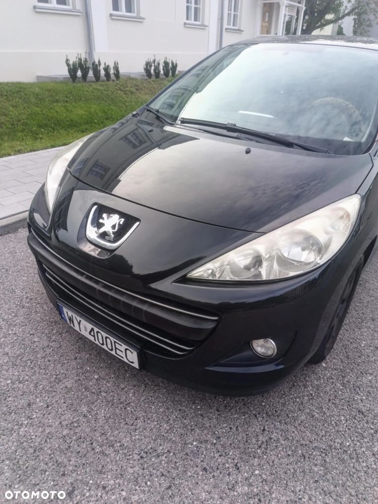 Peugeot 207 - 1