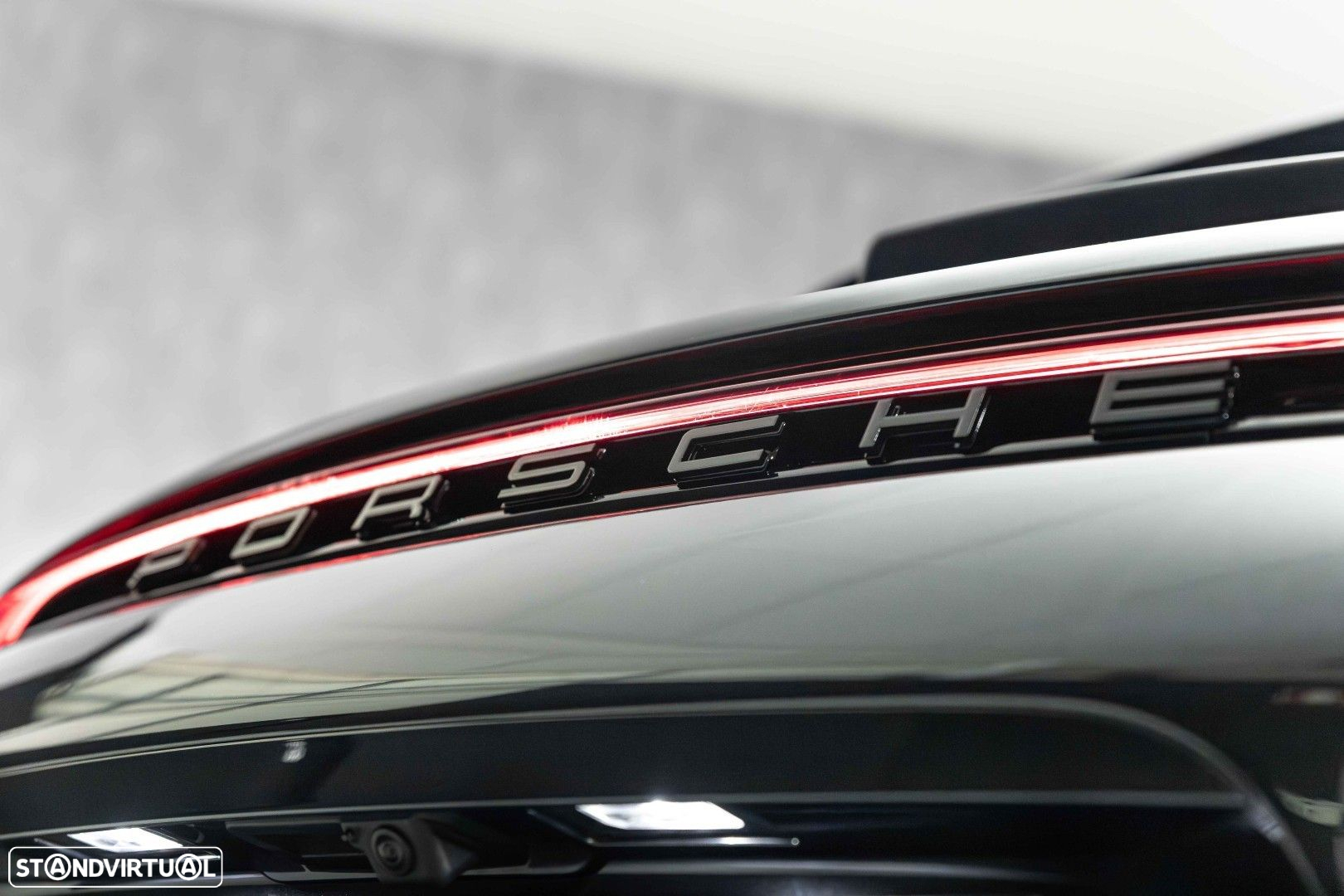 Porsche Panamera Sport Turismo 4 E-Hybrid Platinum Edition PDLS - 55