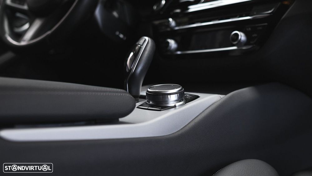 BMW 520 d Pack Desportivo M Auto - 54