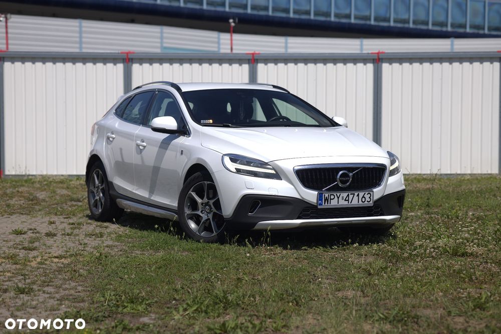 Volvo V40 Cross Country D3 Drive-E Ocean Race - 1