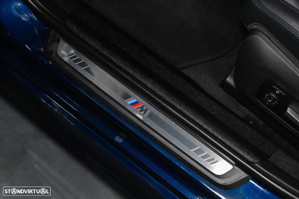 BMW 330 e Pack Desportivo M Auto - 28