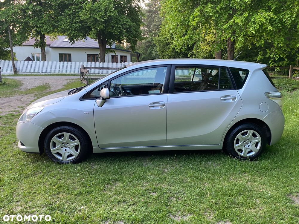 Toyota Verso 2.0 D-4D Luna - 4