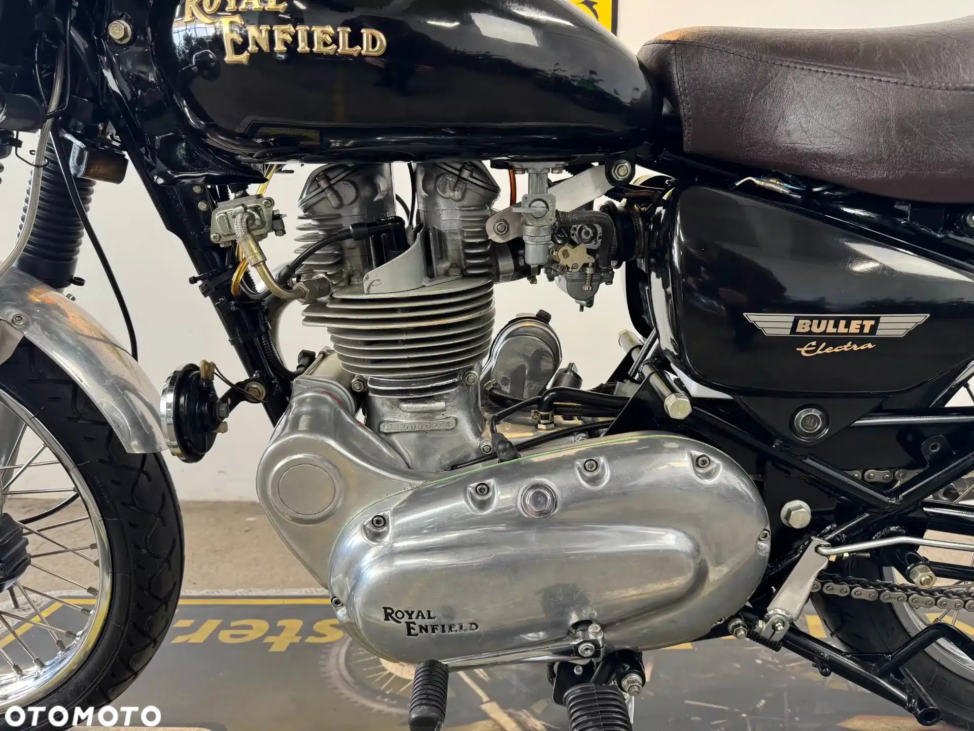 Royal Enfield Bullet - 21