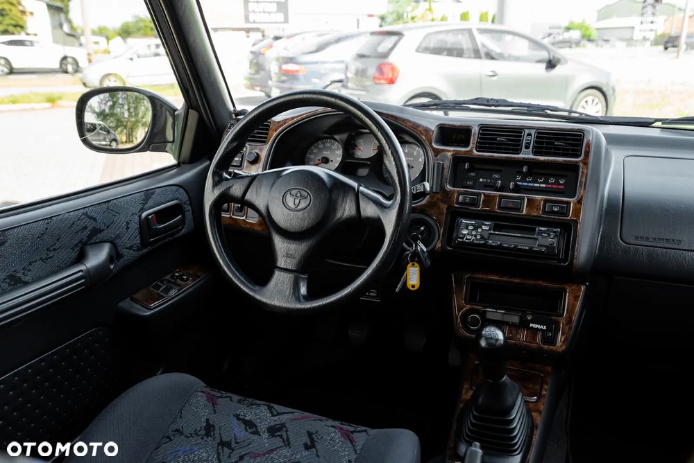 Toyota RAV4 2.0 Special - 20