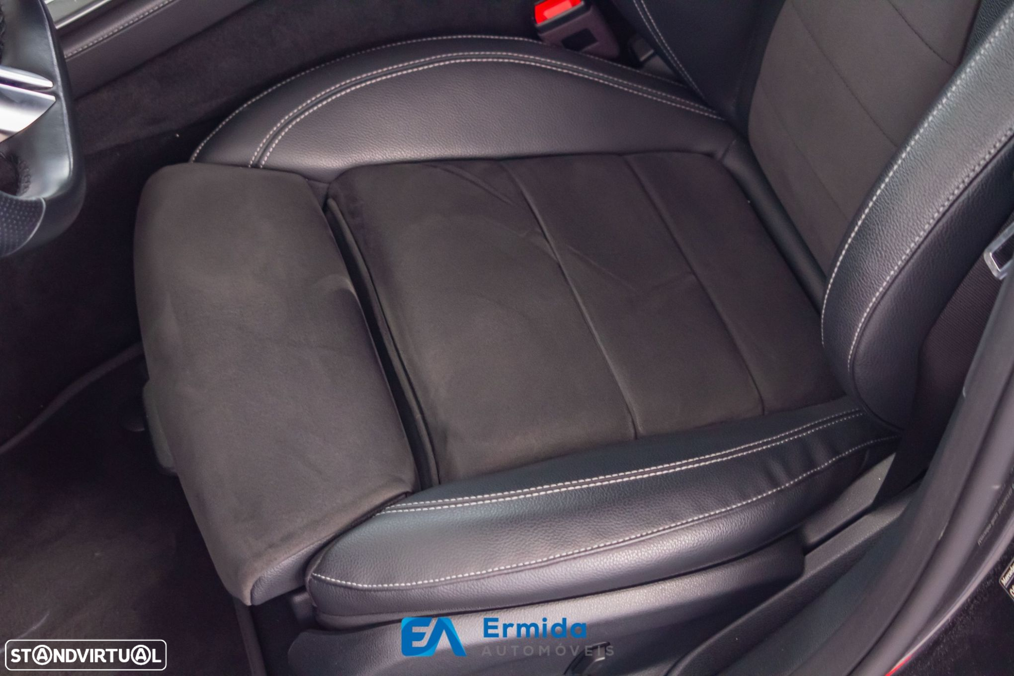 Mercedes-Benz E 300 de AMG Line - 55