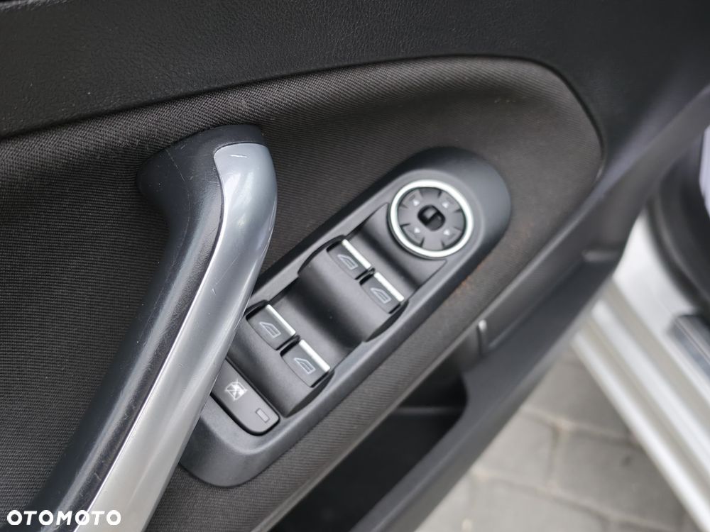 Ford Mondeo 2.0 Viva Titanium - 26