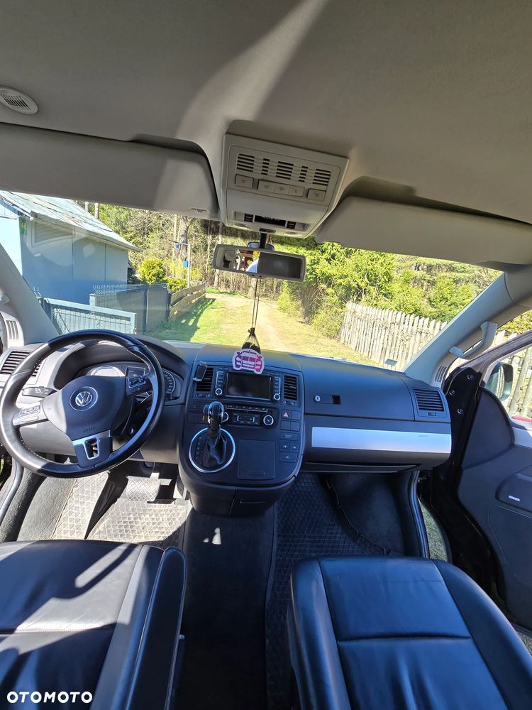 Volkswagen Multivan - 14
