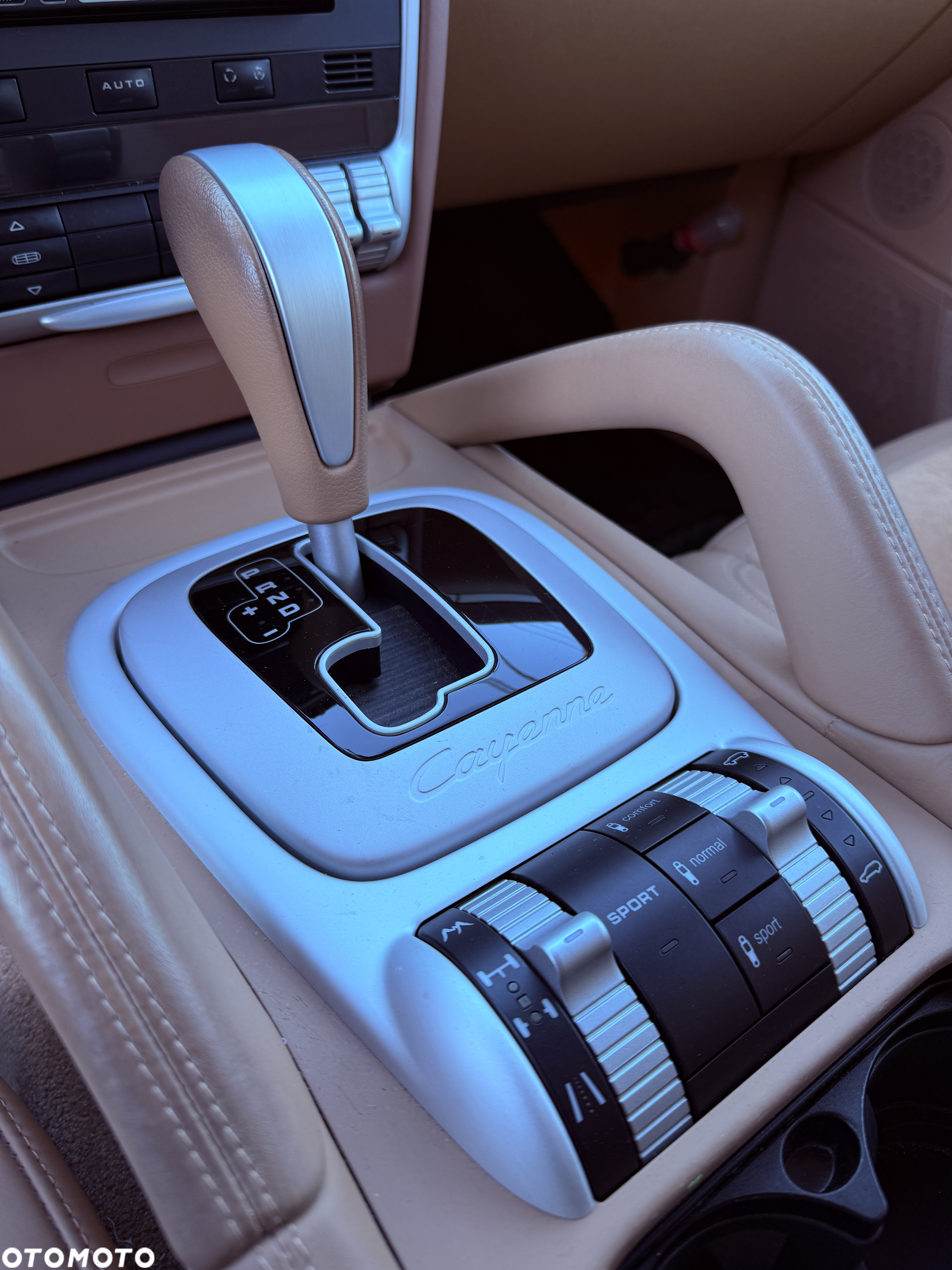 Porsche Cayenne - 13