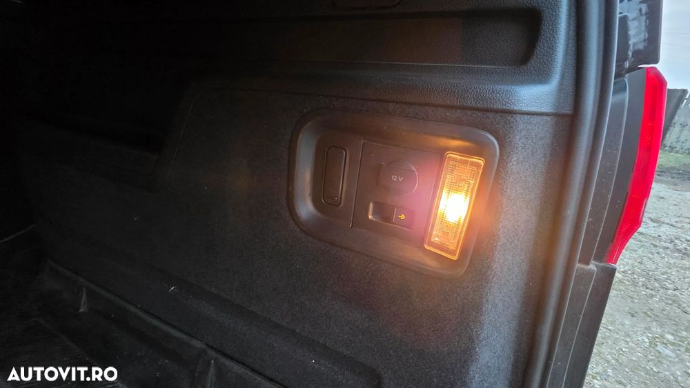 Volkswagen Sharan 2.0 TDI DSG BlueMotion Technology Highline - 22