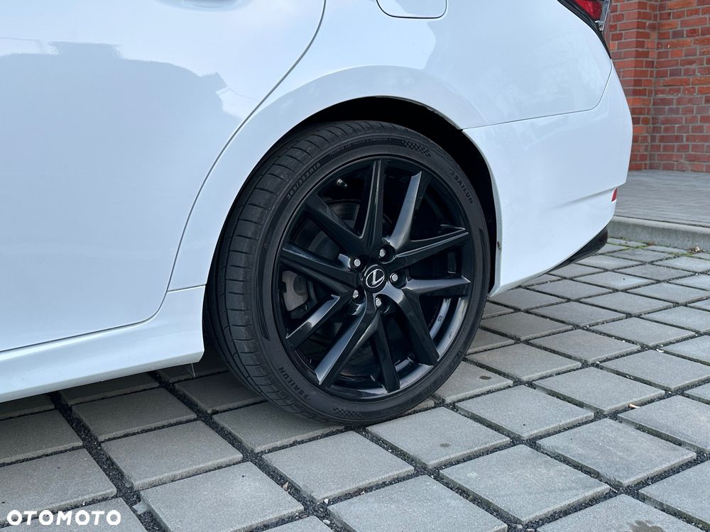Lexus GS - 8