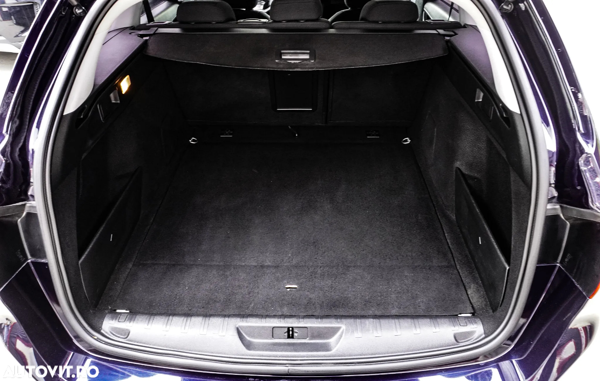 Peugeot 308 SW 1.5 BlueHDi FAP STT EAT8 Allure - 33