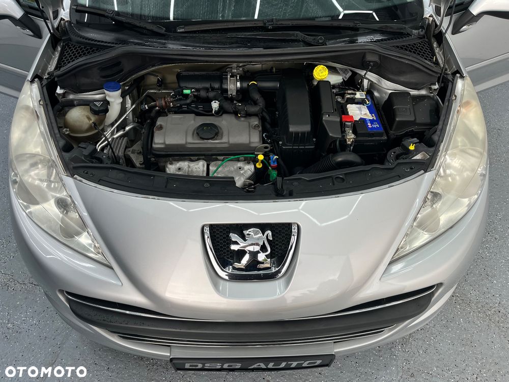 Peugeot 207 - 33