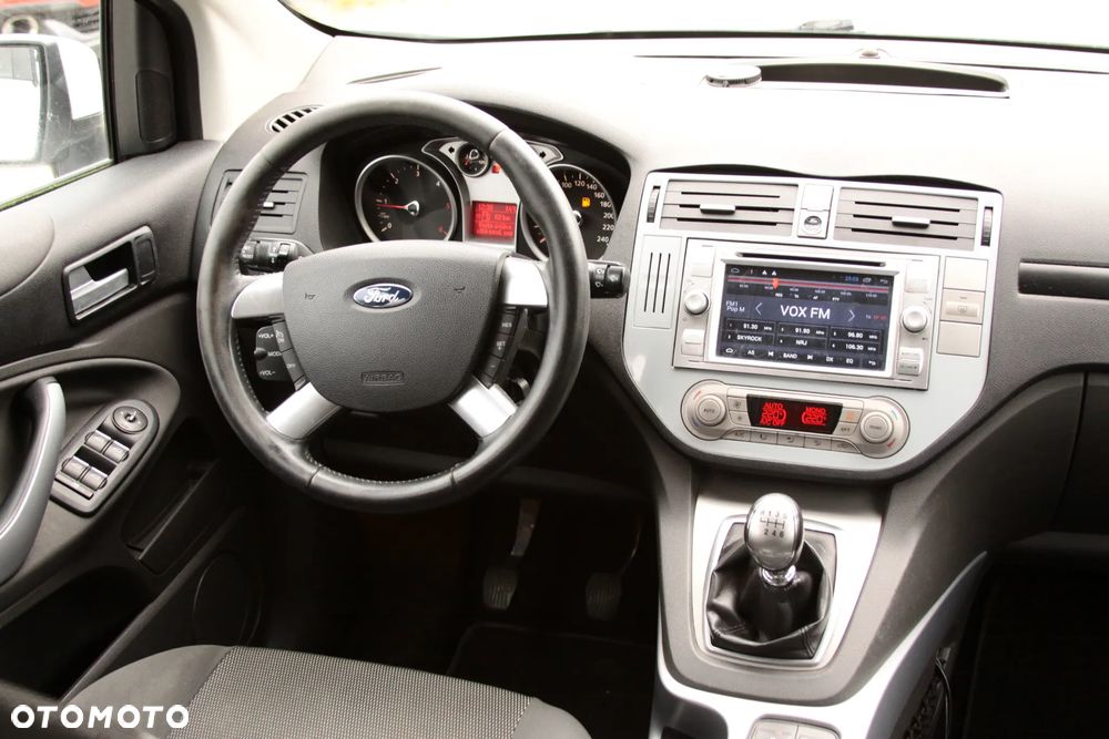 Ford Kuga 2.0 TDCi 2x4 Titanium - 13
