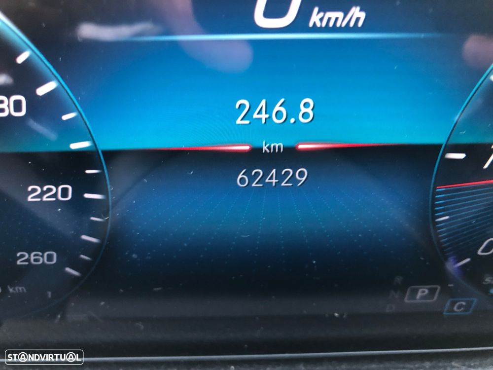 Mercedes-Benz GLA 180 d AMG Line - 19