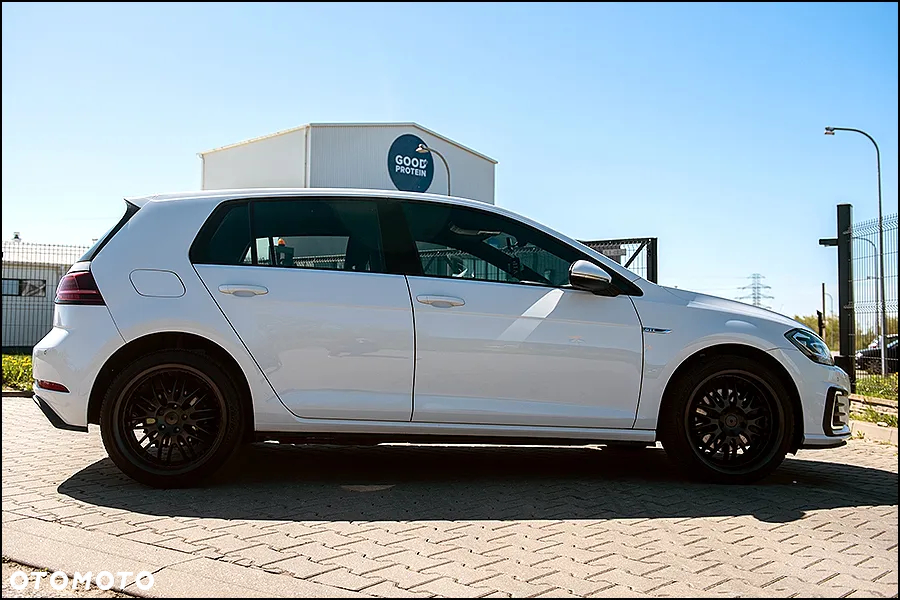 Volkswagen Golf VIII 1.4 TSI Plug-In Hybrid GTE DSG - 5