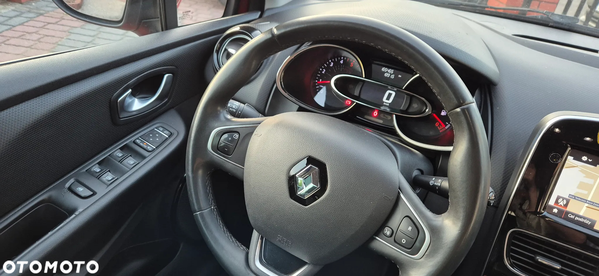 Renault Clio Energy dCi 110 Bose Edition - 12