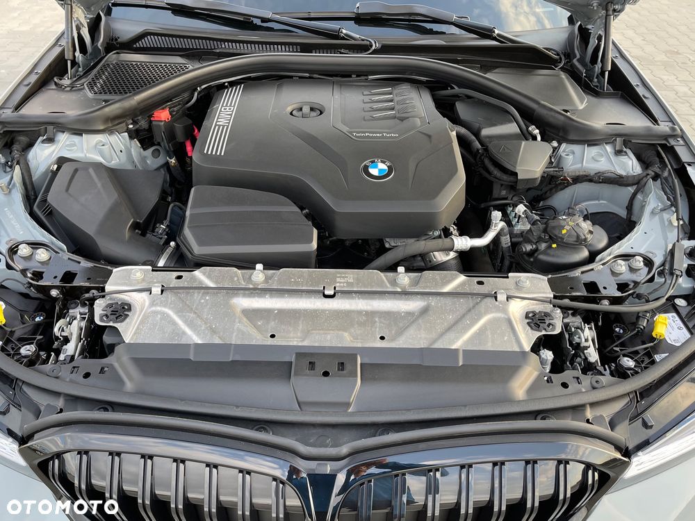 BMW Seria 3 318i M Sport - 30