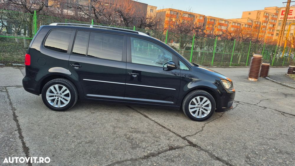 Volkswagen Touran 2.0 TDI DPF BlueMotion Technology Highline - 3