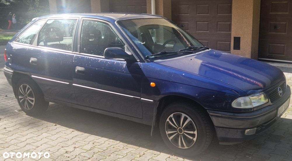 Opel Astra 1.6 - 5