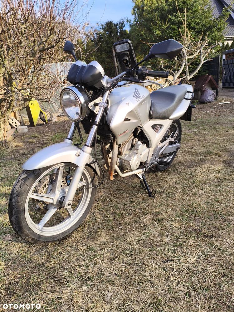 Honda CBF - 3