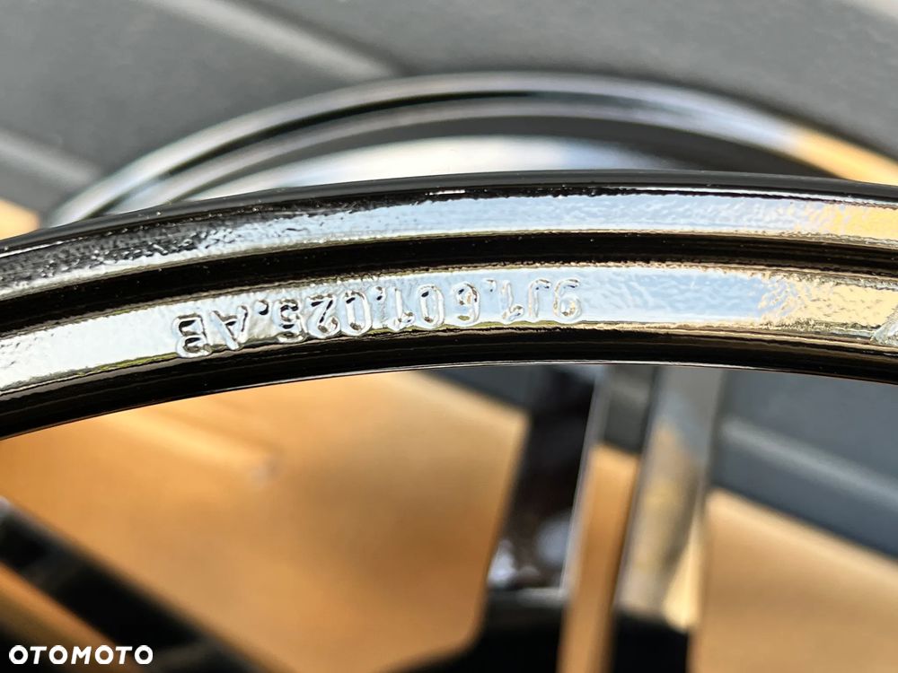 Oryginalne  Felgi Porsche Taycan 21'' Black Piano Edytion - 8