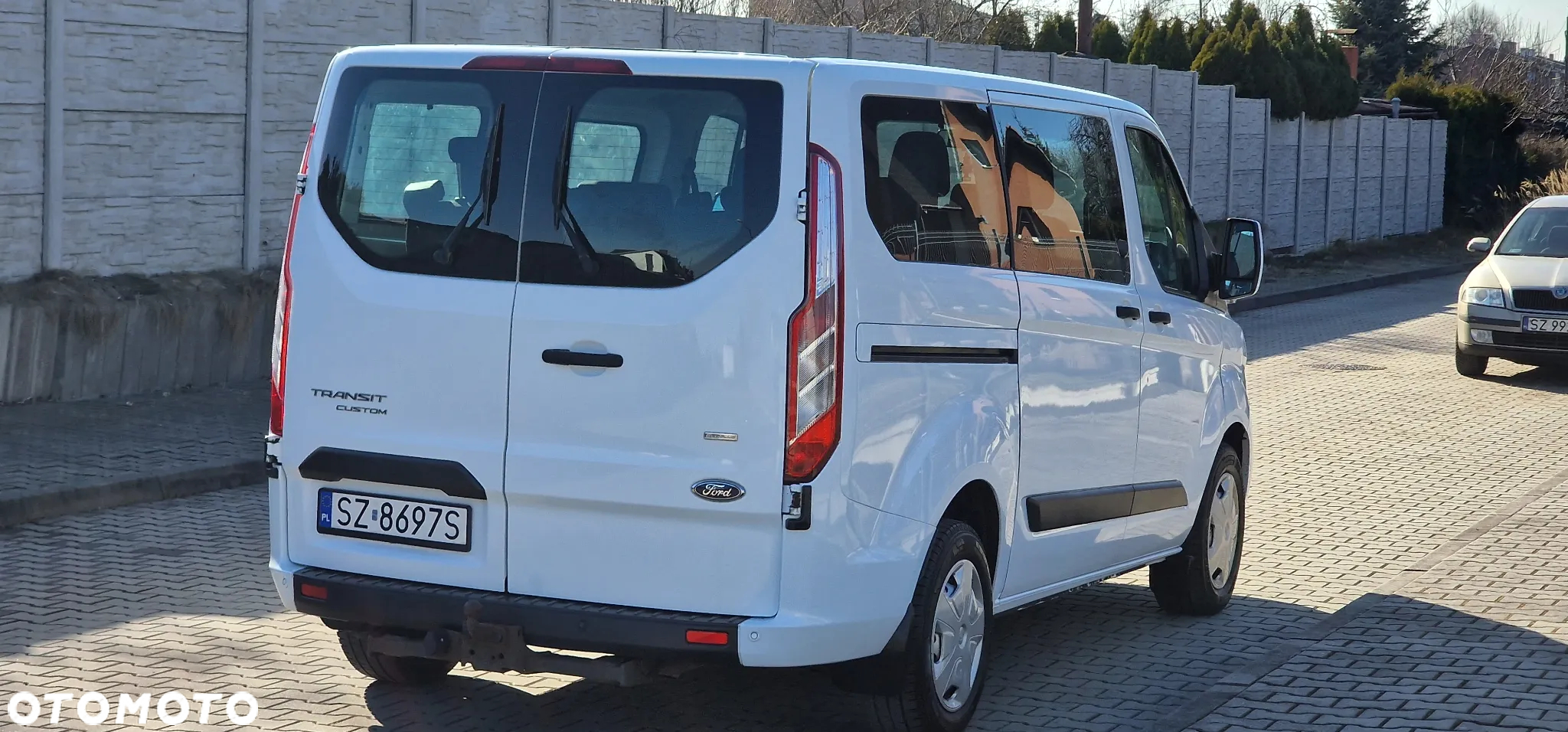 Ford Transit Custom 320 L2H1 PKW VA Trend - 4