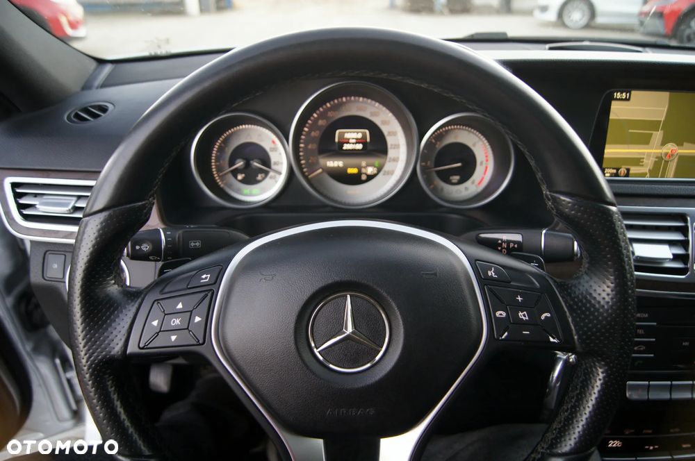 Mercedes-Benz Klasa E 350 BlueTEC 4Matic 7G-TRONIC - 22