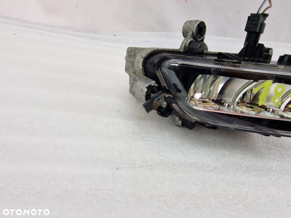 VW PHAETON LIFT ŁADNY LEWY HALOGEN LED , NR 3D0941699D , NR AUKCJI H185 - 3
