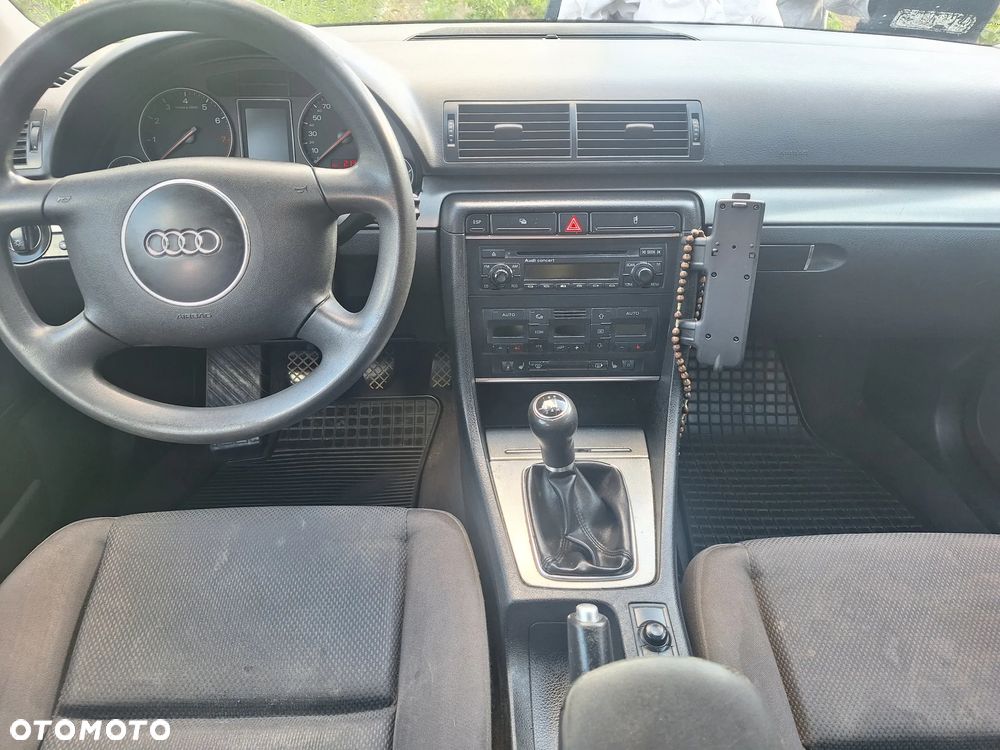 Audi A4 Avant - 6