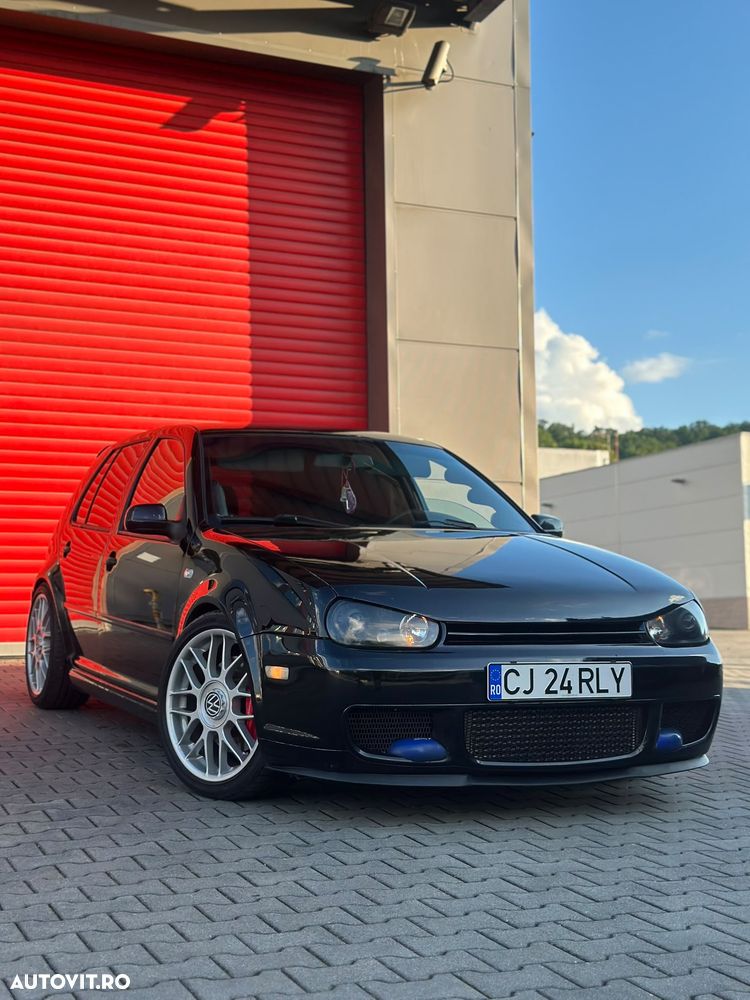 Volkswagen Golf - 1