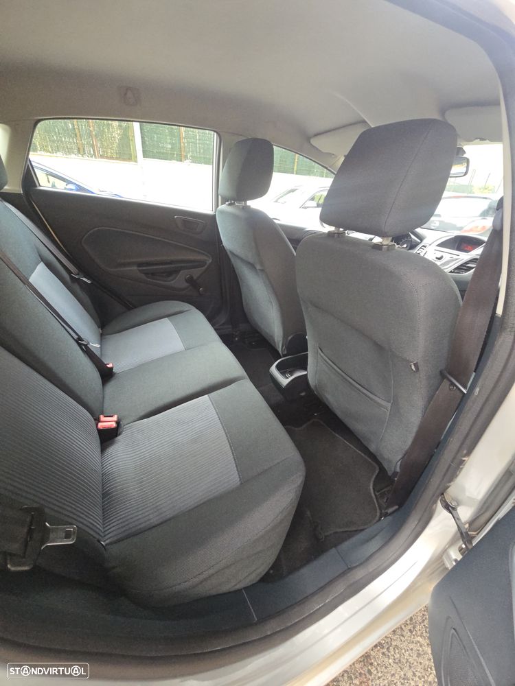 Ford Fiesta - 27