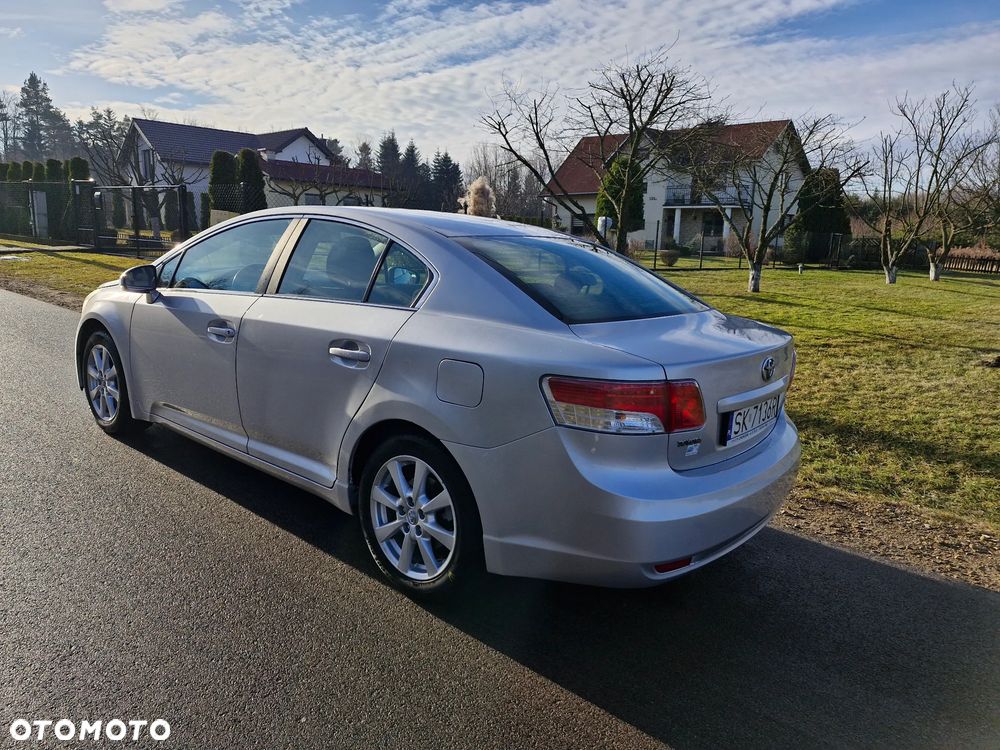 Toyota Avensis 2.0 Sol plus MS - 4