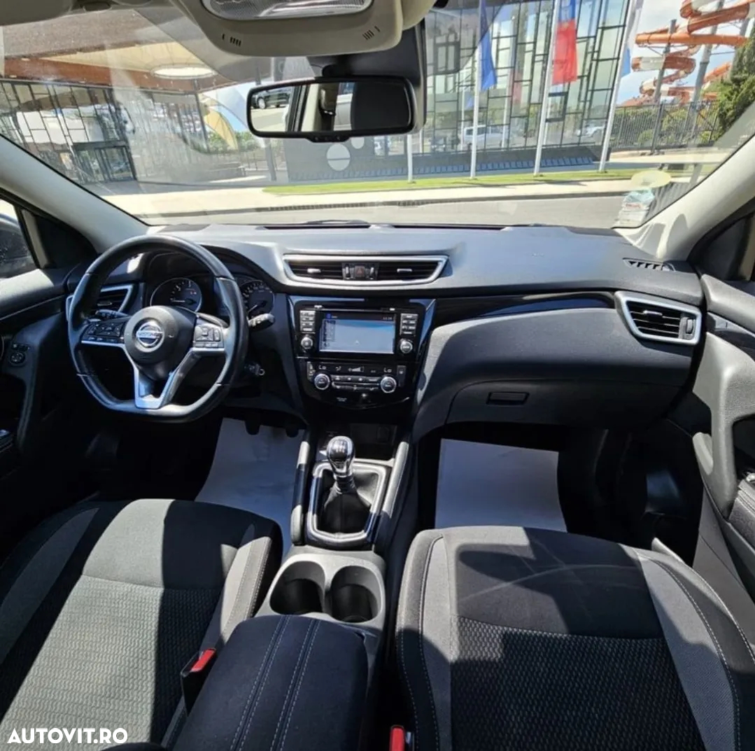 Nissan Qashqai 1.6L dCi Start/Stop 4X4-i N-Connecta - 8