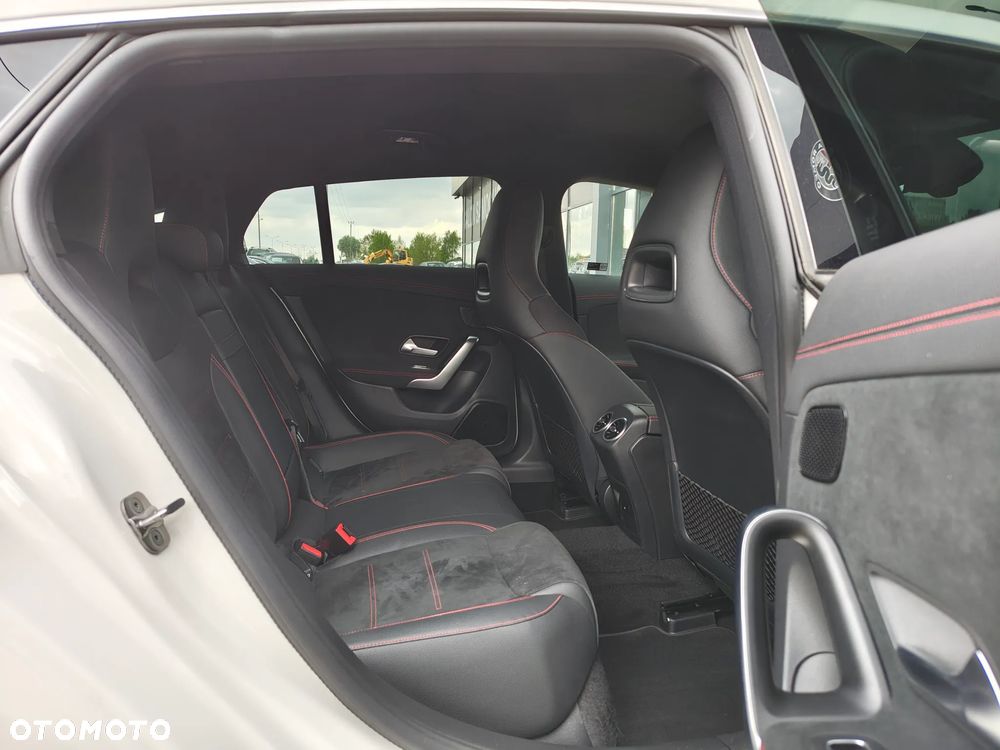 Mercedes-Benz CLA 200 mHEV AMG Line 7G-DCT - 19