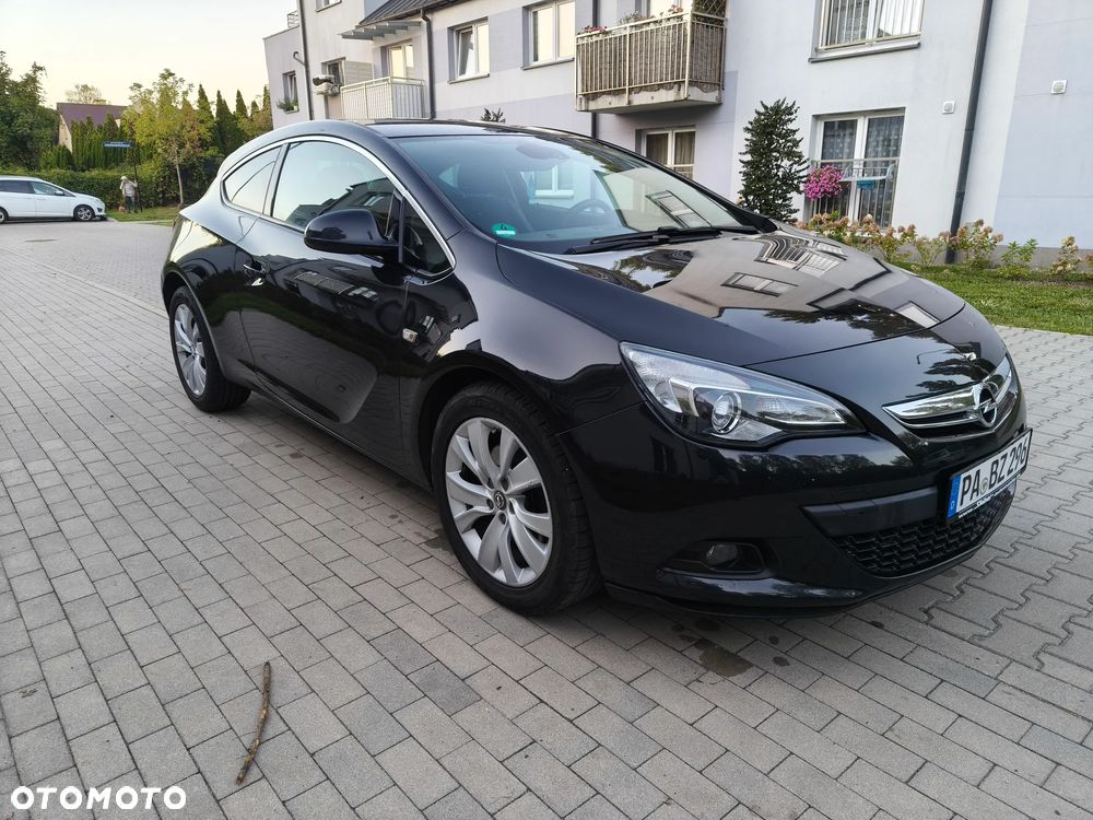 Opel Astra 2015 photo 2