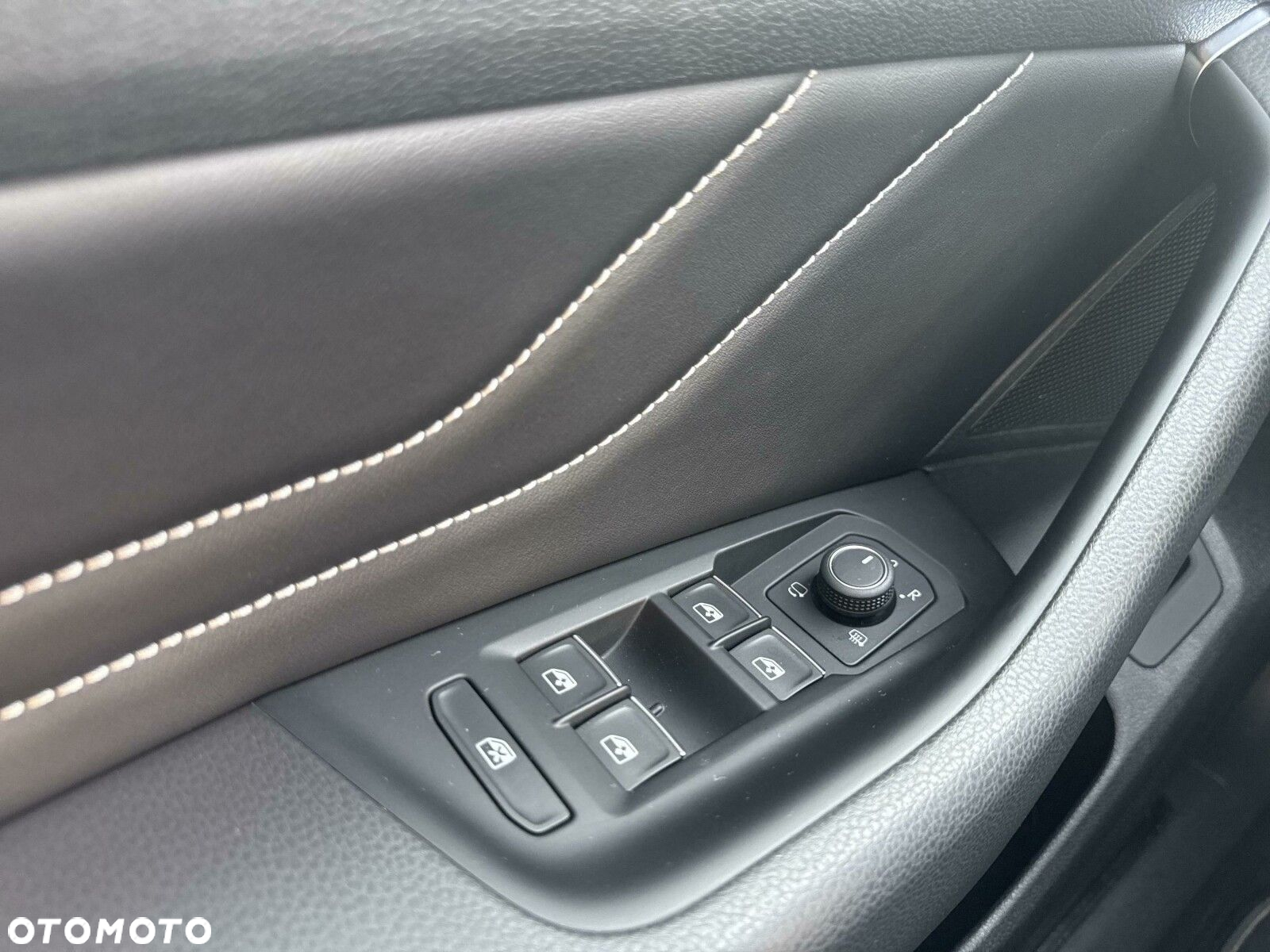 Volkswagen Arteon 2.0 TSI R-Line DSG - 28