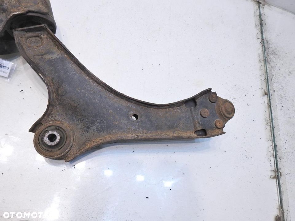 WAHACZ PRAWY PRZÓD VOLVO V70 III 2.0 D3 - 3