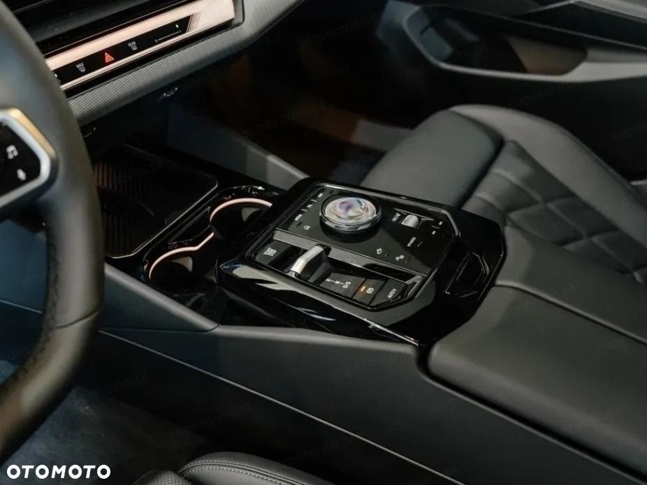 BMW Seria 5 520i mHEV M Sport - 13