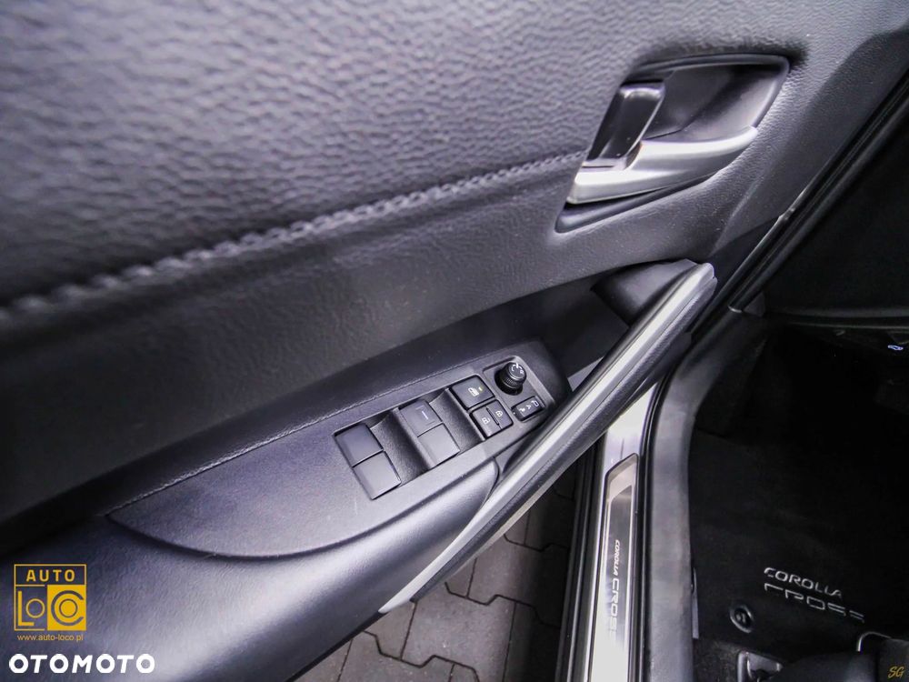 Toyota Corolla Cross - 28
