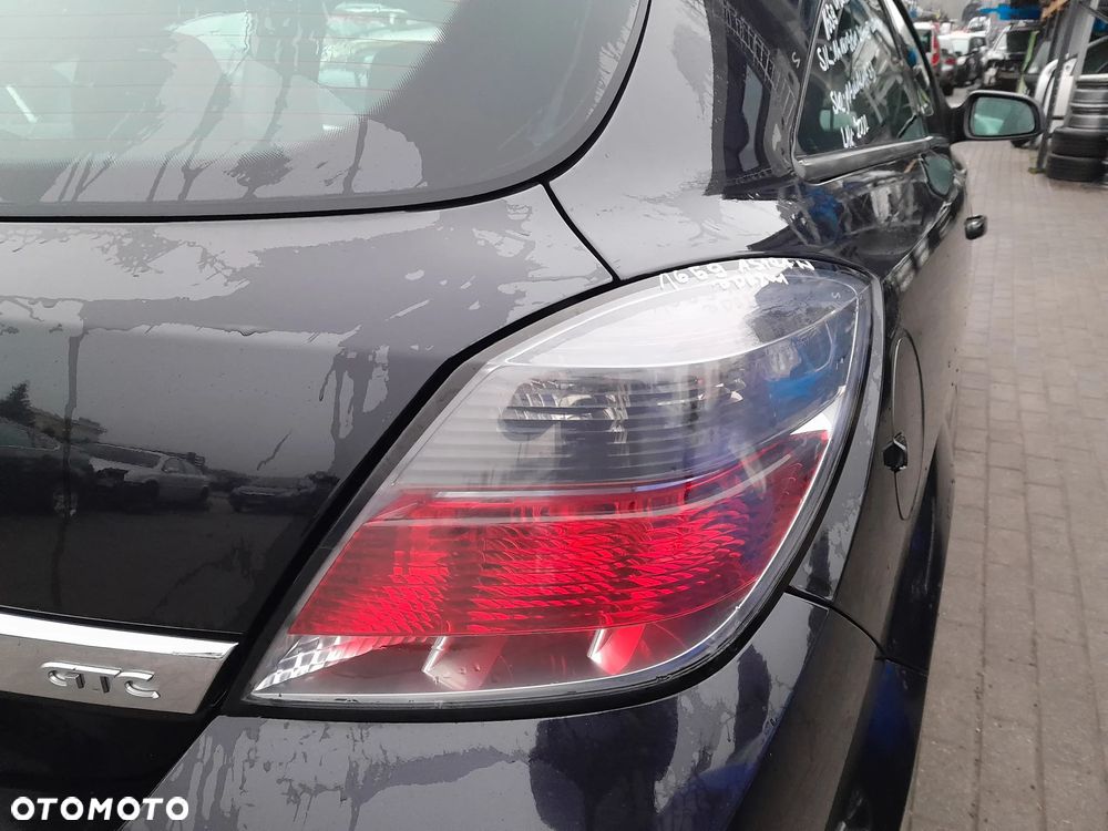 OPEL ASTRA H GTC LAMPA PRAWA TYLNA PRAWY TYŁ W BŁOTNIK - 1