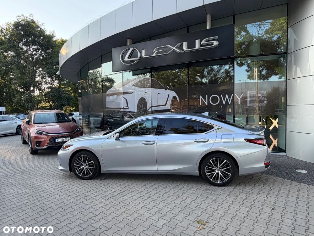 Lexus ES 300h Prestige - 2