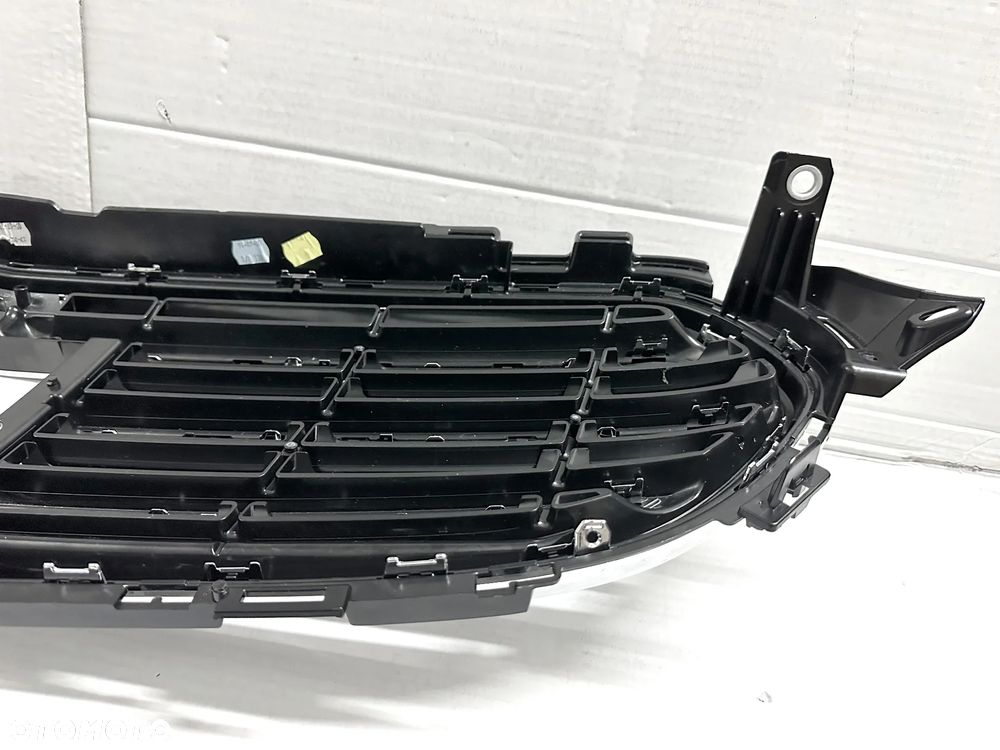 ATRAPA GRILL Mercedes E-klasa W213 Lift - pod KAM - 10