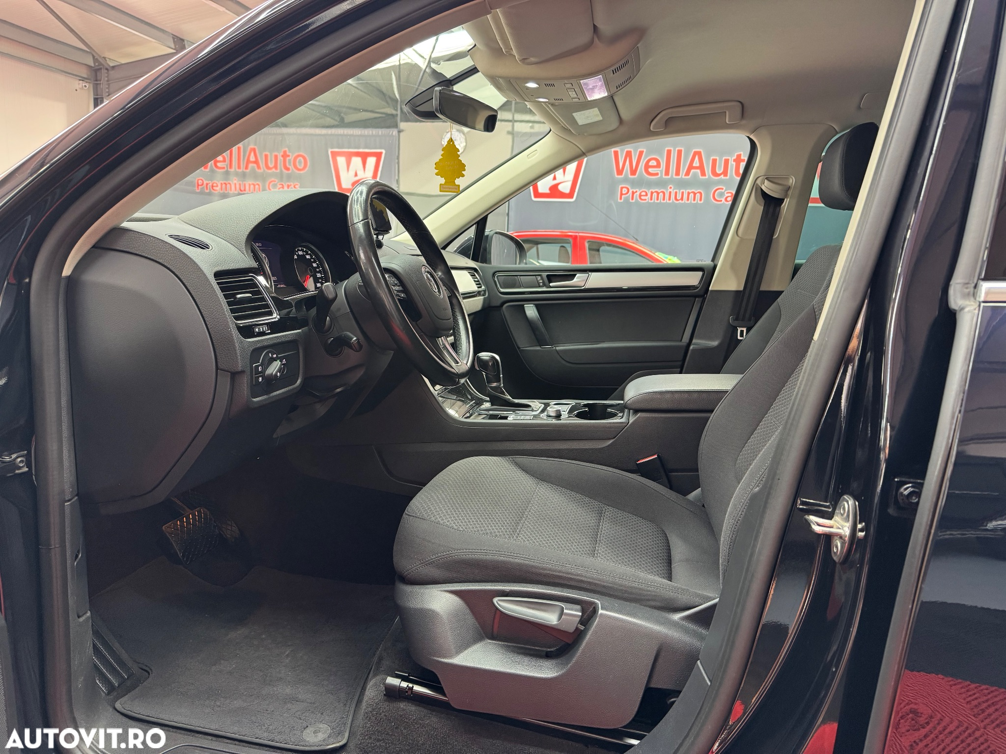 Volkswagen Touareg - 8