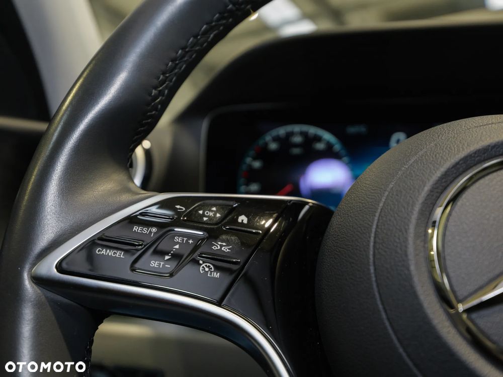 Mercedes-Benz Klasa E 300 de Avantgarde - 32