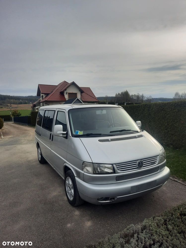 Volkswagen Multivan Standard - 2