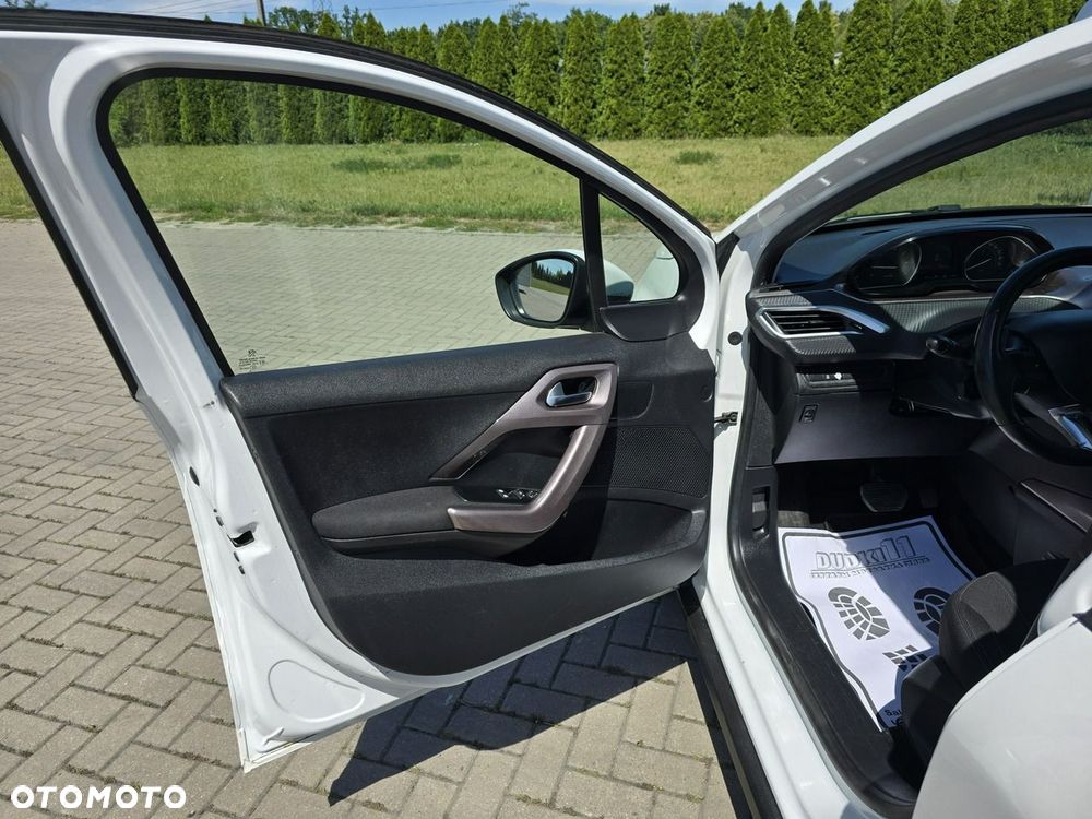 Peugeot 2008 - 14