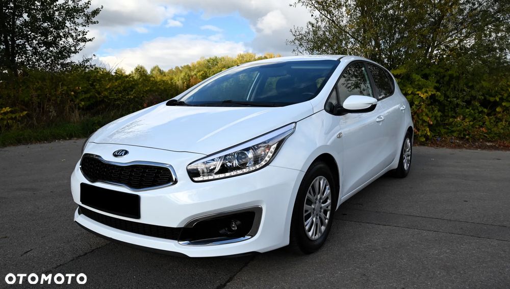 Kia Ceed - 8